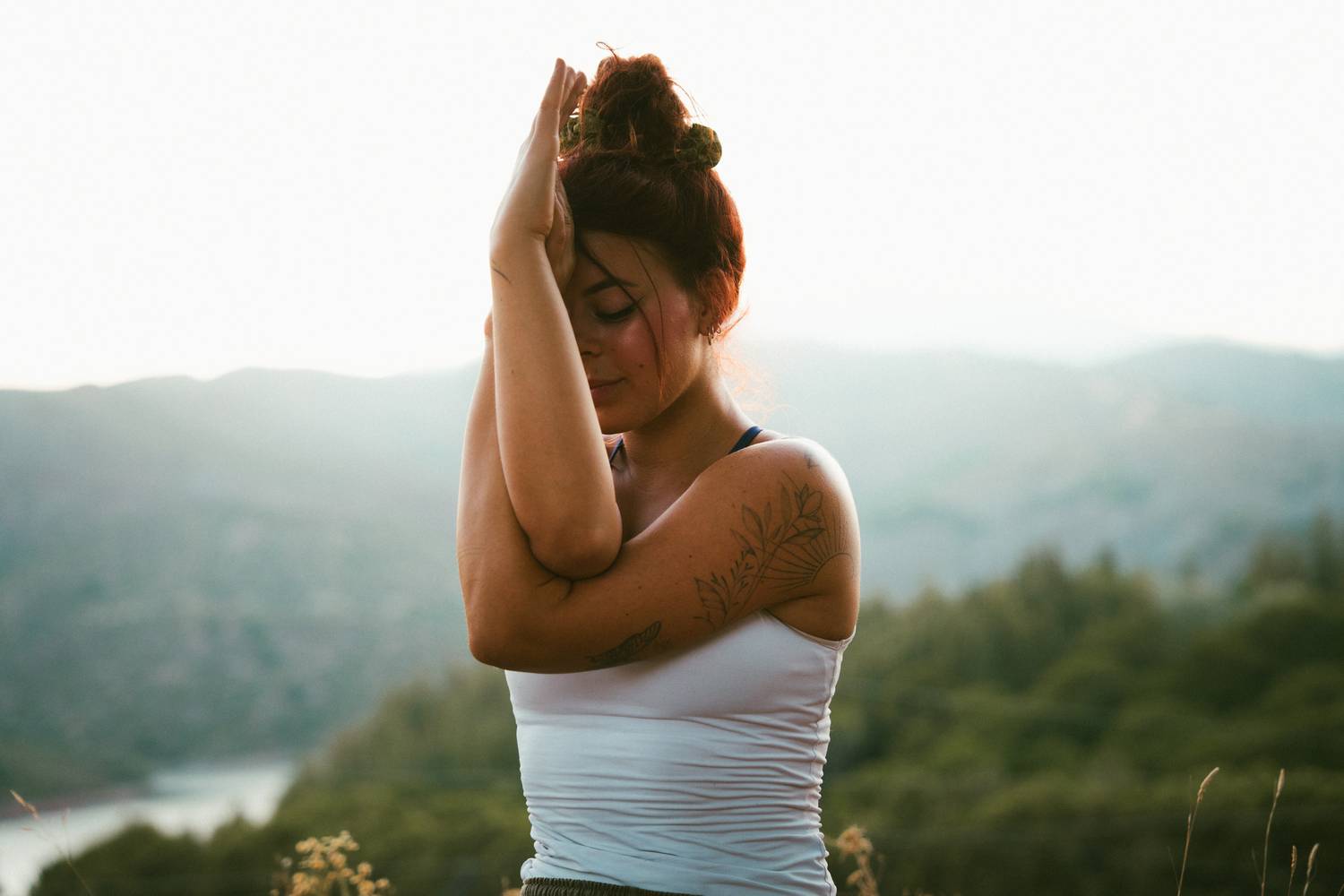 Close portrait of Rosa in eagle arms at sunset